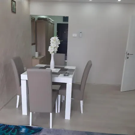 Akik 2 Appartamento *