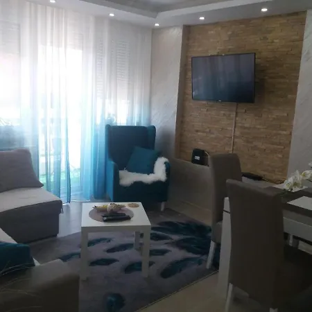 Akik 2 Apartament *