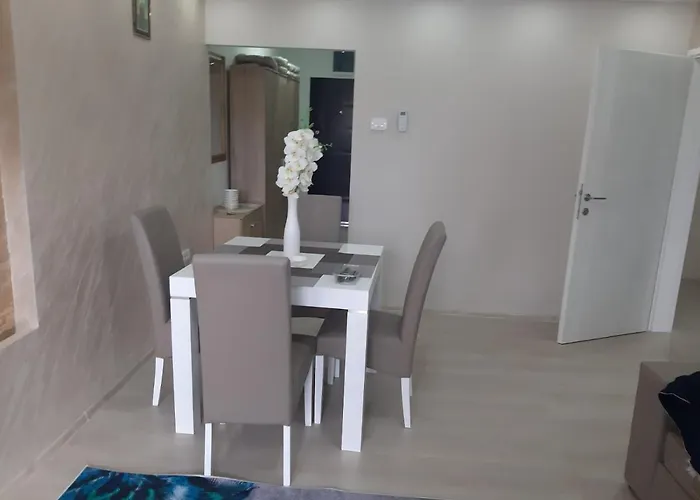 Akik 2 Appartement *